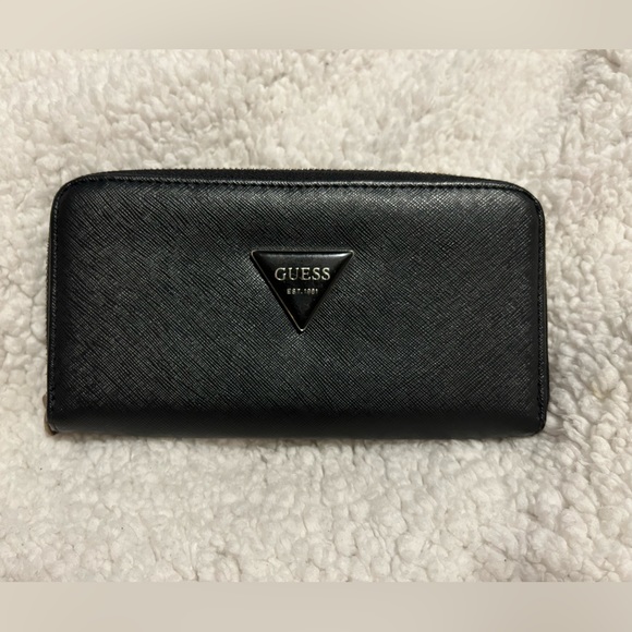 GUESS large zip around wallet - Picture 1 of 4